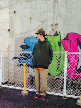 「men」｜「アイテム（チノパンツ）」を使った、壮さん（メンズ・178cm）の秋コーディネート