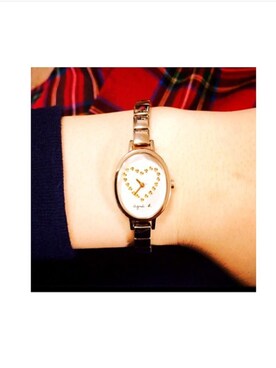「agnes b.（アニエスベー）のLM01 WATCH（アナログ腕時計、ゴールド系）」を使った、meg さん（レディース・155cm）の秋コーディネート