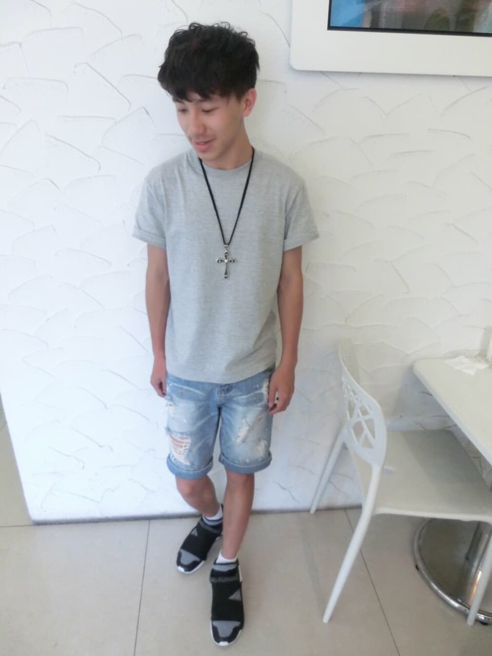 「CHROME HEARTSのアイテム（ネックレス、シルバー系）」を使った、丁豪さん（メンズ・167cm）の春コーディネートの1枚目の写真