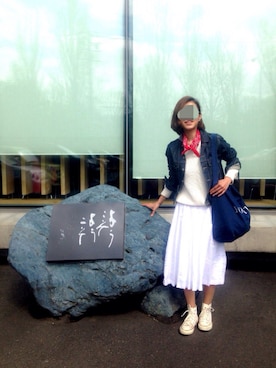 「白スカート」｜「アイテム（財布/小物）」を使った、あろまんØさん（レディース・160cm）の春コーディネート