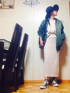 「EN ROUTE（アンルート）のアイテム（MA-1）」を使った、あろまんØさん（レディース・160cm）の冬コーディネート