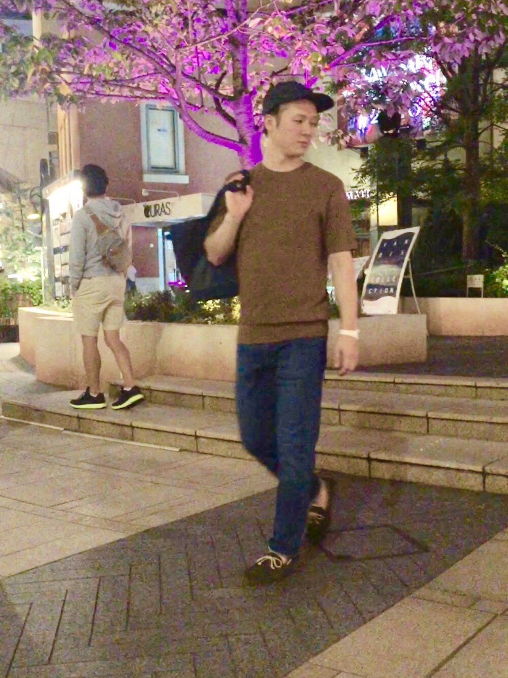 「UGG、アグ、GU、プチプラ、ニット、テラコッタ、茶、秋コーデ、モカシン」｜「UNITED ARROWSのアイテム（キャップ、ブルー系）」を使った、たぼさん（メンズ・174cm）の秋コーディネートの1枚目の写真