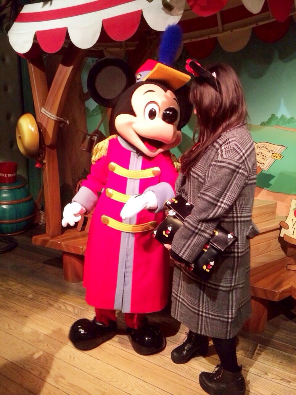 「snidel、スナイデル、クラッチバッグ、disney、ディズニー、ディズニーコーデ、ミッキー、dazzlin、ダズリン、コート」｜「SNIDELのクラッチバッグ（クラッチバッグ、ブラック系）」を使った、みたたんさん（レディース・158cm）の冬コーディネートの1枚目の写真