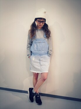 「サロペットスカート」｜「アイテム（スウェット）」を使った、田中里奈さん（レディース・158cm）の春コーディネート