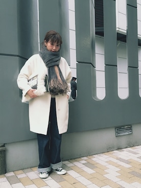 「アイテム（クラッチバッグ）」を使った、田中里奈さん（レディース・158cm）の冬コーディネート