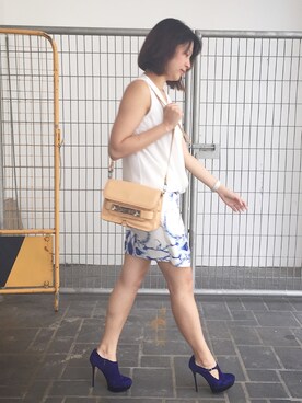 「wearsg」｜「アイテム（ショルダーバッグ）」を使った、MerlizaLimさん（レディース・160cm）の秋コーディネート