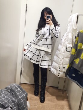 「b+ab（ビープラスエービー）のアイテム（トップス、ホワイト系）」を使った、Cassさん（レディース・166cm）の冬コーディネート