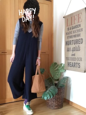 「コンバース ハイカット」｜「アイテム（つなぎ/オールインワン）」を使った、くにぽんさん（レディース・167cm）の冬コーディネート