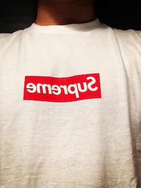 「アイテム（Tシャツ/カットソー、ホワイト系）」を使った、シソンヌ長谷川忍さん（メンズ・185cm）の春コーディネート