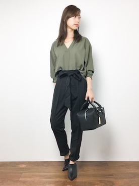 「& chouette（アンドシュエット）のアイテム（ボストンバッグ）」を使った、KIIさん（レディース・160cm）の秋コーディネート