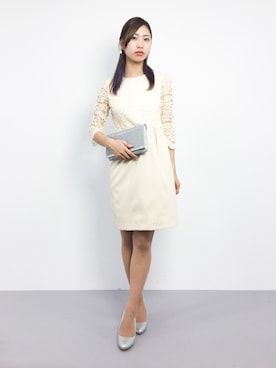 「オフホワイト」｜「アイテム（ドレス）」を使った、KIIさん（レディース・160cm）の冬コーディネート