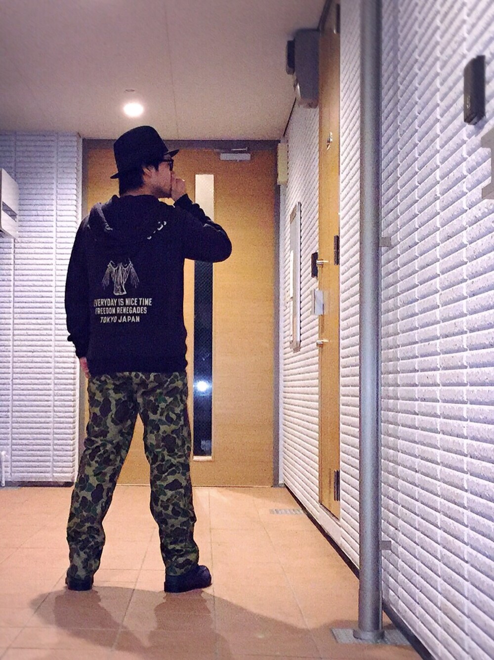 「パーカー、カモフラ、古着、ハット、メガネ男子、掃除に洗濯、ハンガーが足りない、お米と醤油とマヨネーズ買いに行かなきゃ(=ﾟωﾟ)ﾉ、今日寒い、髪切りたい」｜「おあの前からver.（その他、その他）」を使った、おあさん（メンズ・170cm）の秋コーディネートの1枚目の写真