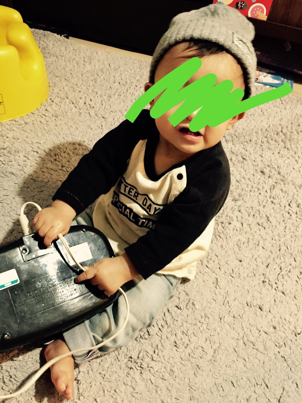 「息子、シンプル、０歳、男の子、キッズコーデ、markey's、H&M、ニット帽、こどもコーデ、かっこかわいい」｜「H&Mのアイテム（その他パンツ、ブルー系）」を使った、HaruYuiさん（メンズ・184cm）の秋コーディネートの1枚目の写真