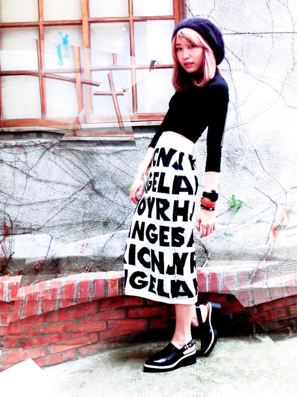 「JOYRICH、ZARA、white、black、Taiwan、hat、ootd」｜「ZARAの木底莫卡辛（サンダル、ブラック系）」を使った、sylvia🐯MTさん（レディース・161cm）の秋コーディネートの1枚目の写真