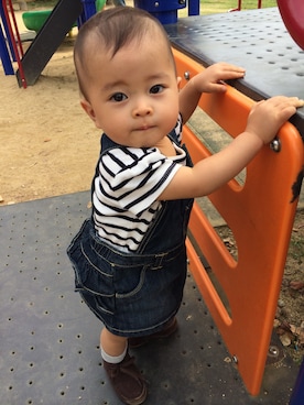 「OSHKOSH（オシュコシュ）のアイテム（Tシャツ/カットソー）」を使った、yu-riさん（キッズ・80cm）の秋コーディネート