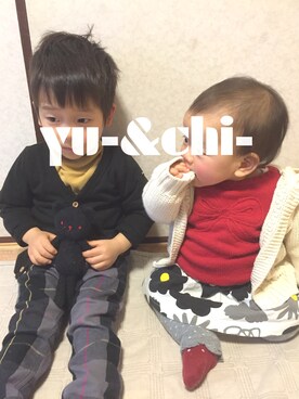 「アイテム（おもちゃ、ブラック系）」を使った、Yu- & Chi-さん（キッズ・90cm）の春コーディネート