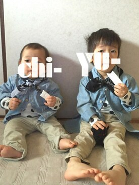 「ダンガリーシャツ」｜「アイテム（チノパンツ）」を使った、Yu- & Chi-さん（キッズ・100cm）の春コーディネート