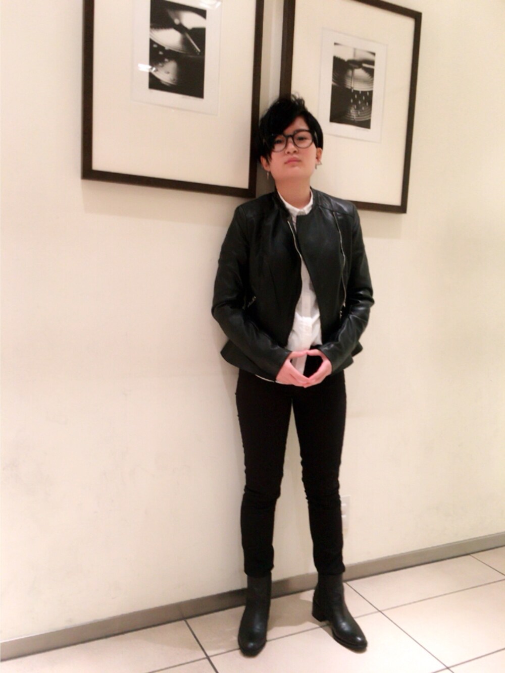 「シンプル、ZARA、GU、モノトーン、boyish」｜「ZARAのアイテム（ライダースジャケット、ブラック系）」を使った、ami@7さん（レディース・150cm）の春コーディネートの1枚目の写真