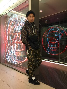 「カモ柄」｜「アイテム（ナイロンジャケット）」を使った、松田 和真さん（メンズ・166cm）の秋コーディネート