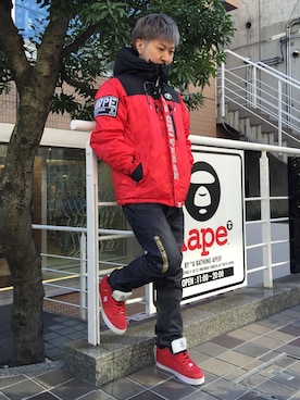 「AAPE BY A BATHING APE（エーエイプバイアベイシングエイプ）のアイテム（ジャケット/アウター）」を使った、松田 和真さん（メンズ・166cm）の冬コーディネート