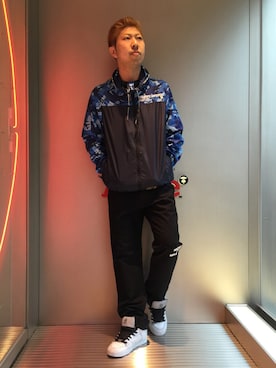 「AAPE BY A BATHING APE（エーエイプバイアベイシングエイプ）のアイテム（ジャケット/アウター）」を使った、松田 和真さん（メンズ・166cm）の春コーディネート