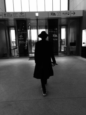 「RICK OWENS」｜「アイテム（チェスターコート）」を使った、aさん（メンズ・183cm）の春コーディネート