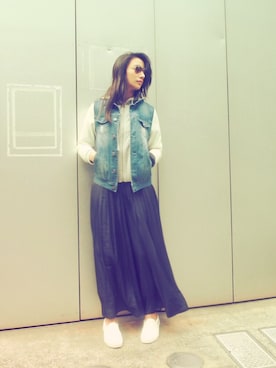 「united arrows」｜「アイテム（デニムジャケット）」を使った、高橋メアリージュンさん（レディース・169cm）の春コーディネート