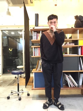 「アイテム（バングル/リストバンド）」を使った、shinさん（メンズ・179cm）の冬コーディネート