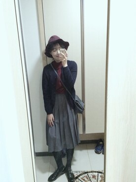 「iPhoneケース」｜「アイテム（その他アウター）」を使った、김진희さん（レディース・161cm）の秋コーディネート
