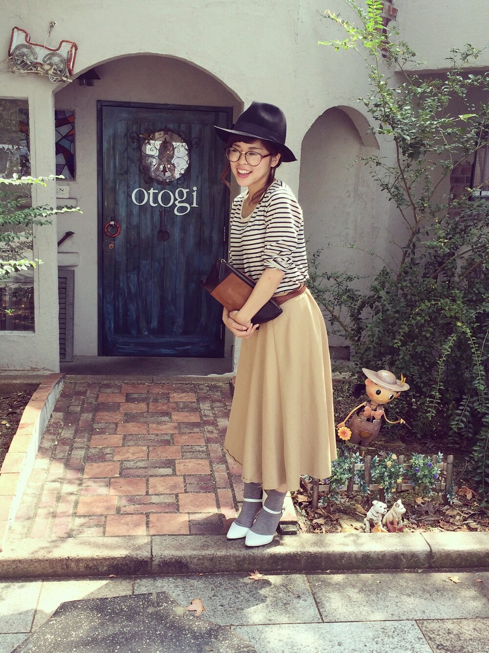 「lady」｜「WEGOのWEGO/ミディ丈サーキュラースカート（スカート、ベージュ系）」を使った、KASUMIさん（メンズ）の春コーディネートの1枚目の写真