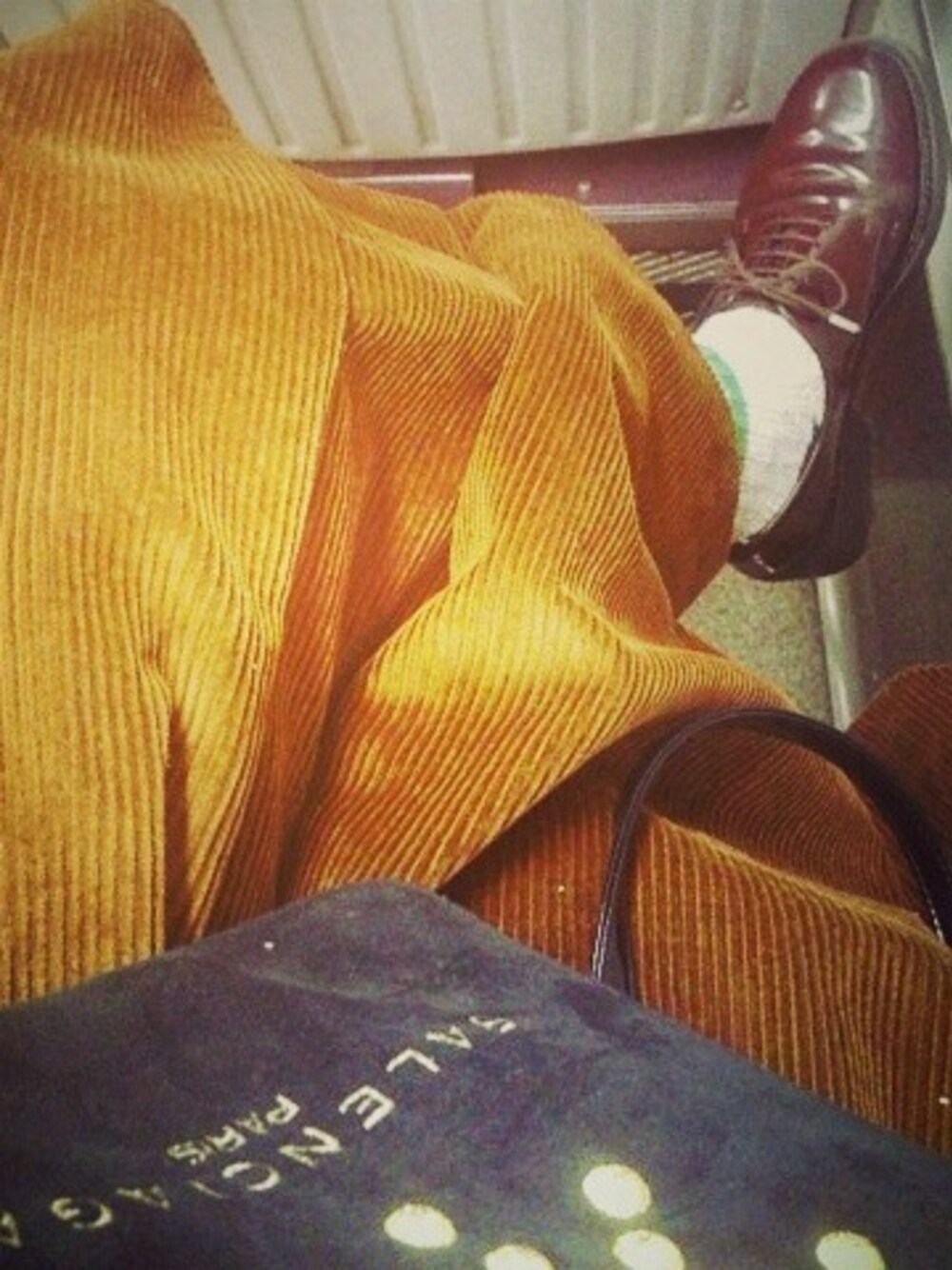 「Steven Alan、Robert Clergerie、BALENCIAGA」｜「Steven Alanのアイテム（スカート、ブラウン系）」を使った、misayoさん（レディース・157cm）の秋コーディネートの1枚目の写真