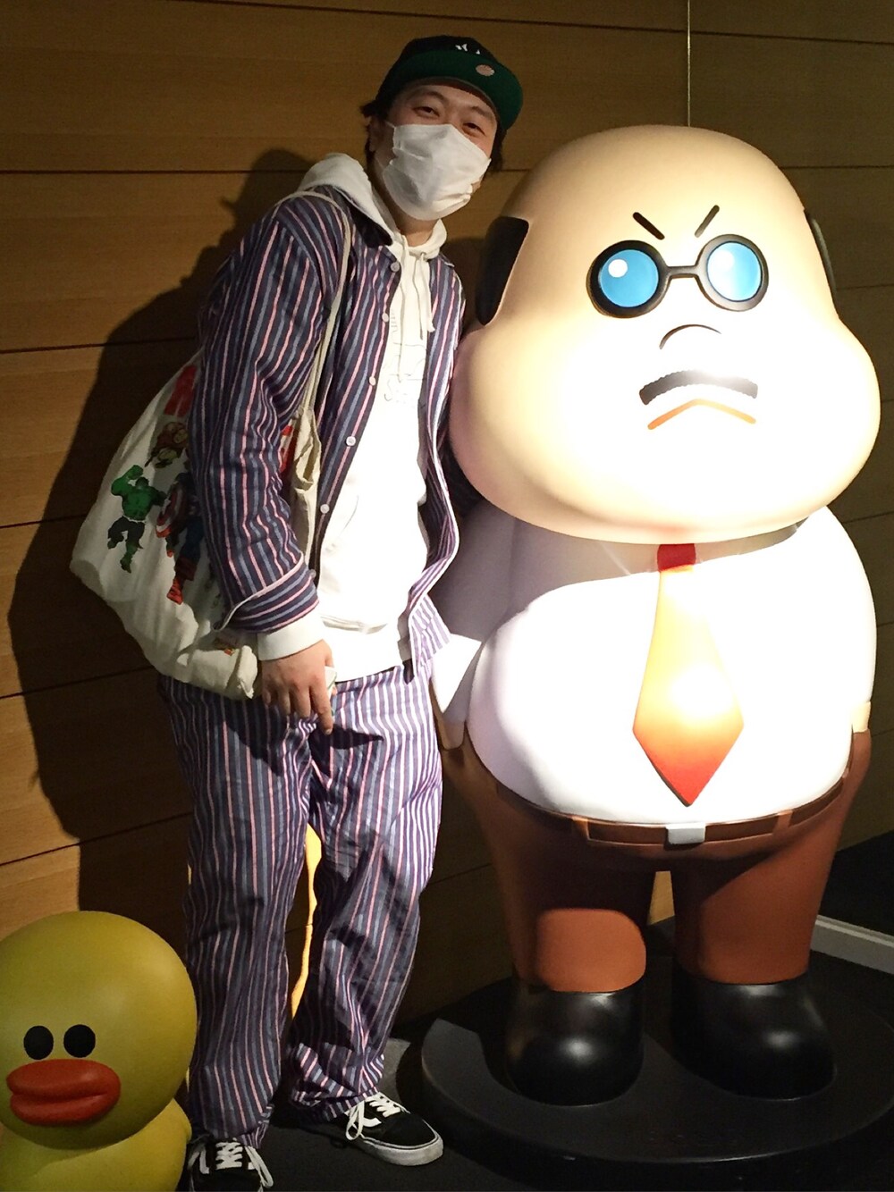 「春コーデ、パジャマ、スケータースタイル、sleepy jones、supreme、Mark Gonzales、VANS、old skool、NEW ERA、cooperstown」｜「NEW ERAのアイテム（キャップ、その他）」を使った、トゥエさん（メンズ・183cm）の春コーディネートの1枚目の写真