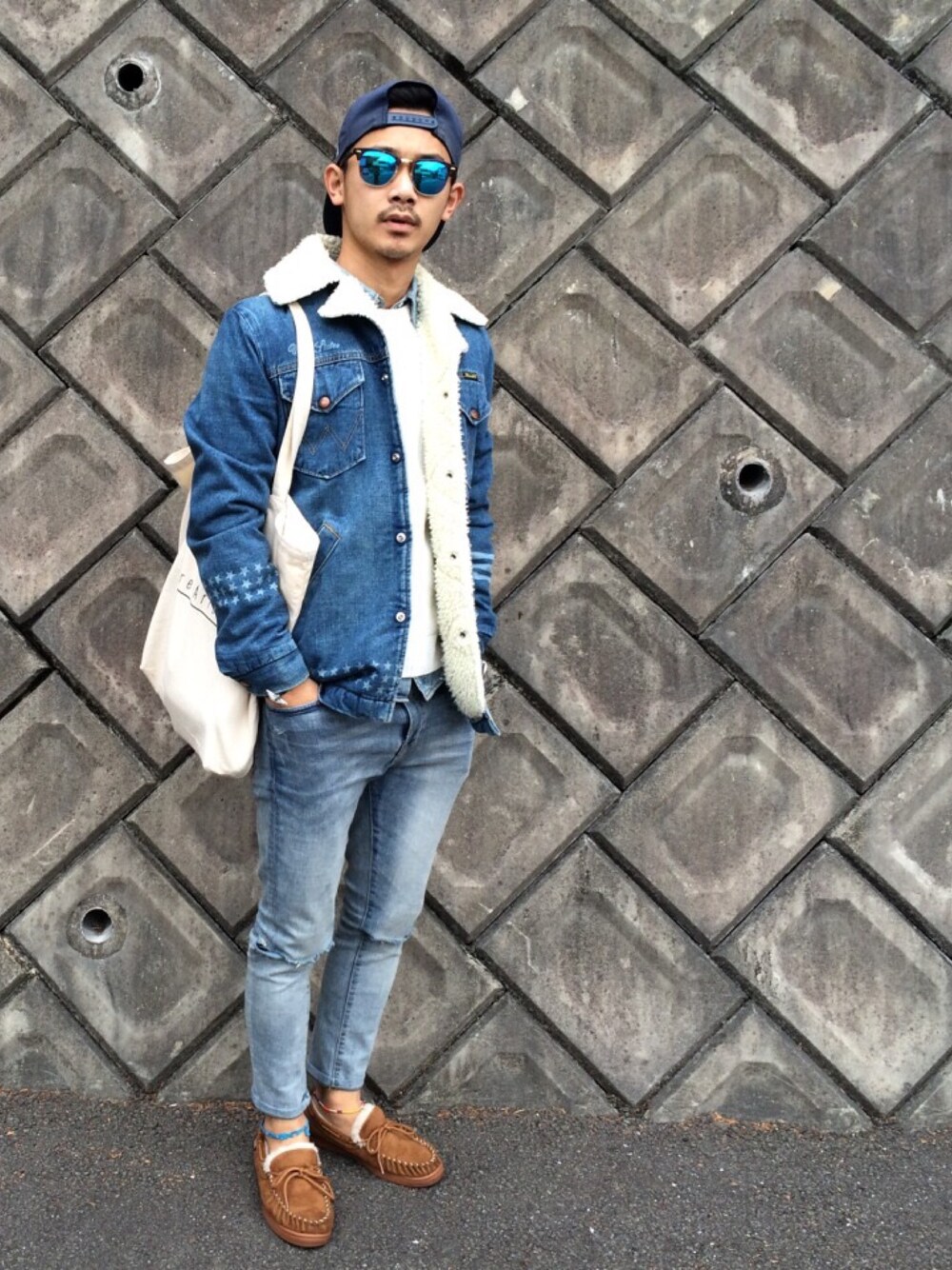 「ThreeArrows、Wrangler、Ron Herman、UNIQLO、BEAMS、H&M、VANS、ray ban、FreedomArtists、年末」｜「Ron Hermanのアイテム（デニムジャケット、ブルー系）」を使った、$$$_threearrowsさん（メンズ・165cm）の冬コーディネートの1枚目の写真