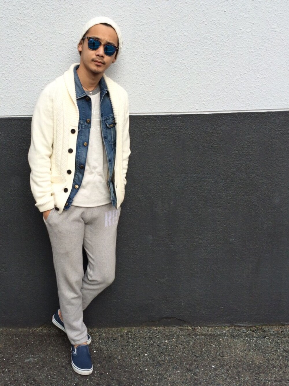 「ThreeArrows、H&M、LEE、nano・universe、Ron Herman、VANS、FOREVER 21、ray ban、期間限定ショップ」｜「H&Mのアイテム（カーディガン/ボレロ、ホワイト系）」を使った、$$$_threearrowsさん（メンズ・165cm）の冬コーディネートの1枚目の写真