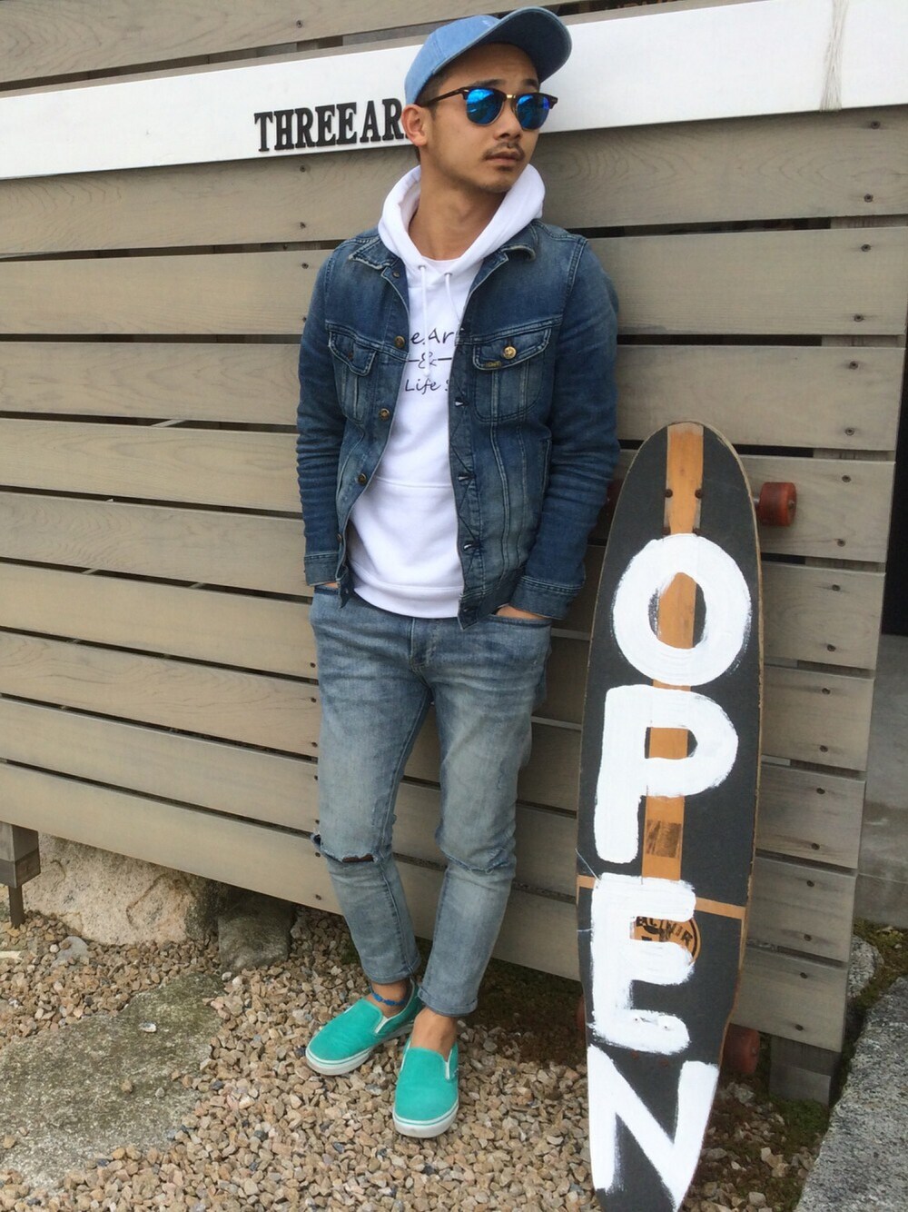 「ThreeArrows、LEE、nano・universe、H&M、VANS、ray ban、Gジャン、デニムオンデニム、期間限定ショップ、Ron Herman」｜「NANO universeのアイテム（デニムジャケット、ブルー系）」を使った、$$$_threearrowsさん（メンズ・165cm）の冬コーディネートの1枚目の写真