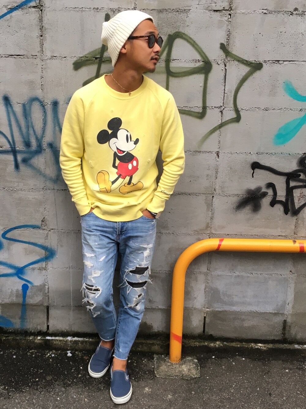 「ThreeArrows、Ron Herman、VANS、EDIFICE、ray ban、mickey」｜「Ron Hermanのアイテム（スウェット、イエロー系）」を使った、$$$_threearrowsさん（メンズ・165cm）の秋コーディネートの1枚目の写真