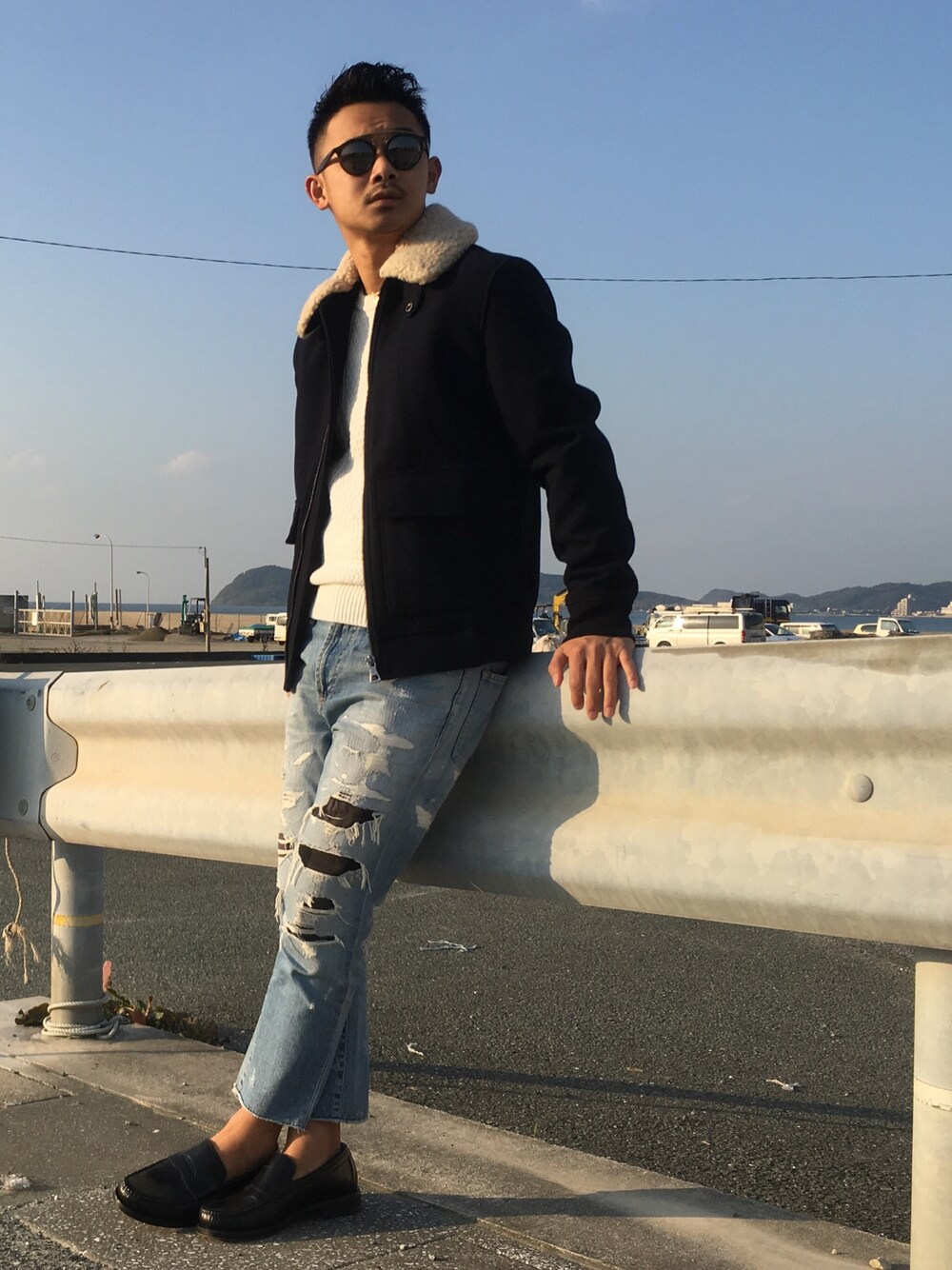 「ThreeArrows、UNIQLO、H&M、Ron Herman、united arrows、ray ban、ユニクロ、スリーアローズ、ロンハーマン、カジュアルコーデ」｜「H&Mのアイテム（ブルゾン、ブラック系）」を使った、$$$_threearrowsさん（メンズ・165cm）の冬コーディネートの1枚目の写真