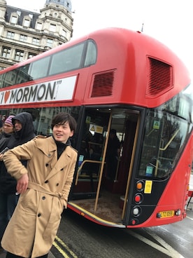 「イギリス」｜「アイテム（トレンチコート）」を使った、むかいさん（メンズ・175cm）の冬コーディネート