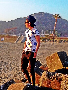 「adidas（アディダス）のアイテム（スニーカー、ホワイト系）」を使った、まーくんさん（メンズ・163cm）の春コーディネート