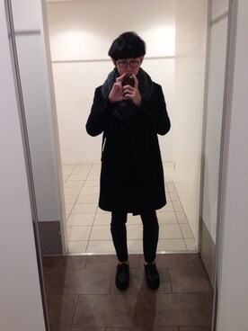 「417 EDIFICE（フォーワンセブンエディフィス）のアイテム（チェスターコート、ブラック系）」を使った、さっくんさん（メンズ・173cm）の冬コーディネート