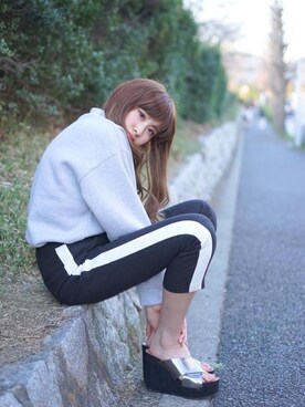 「EMODA」｜「アイテム（スラックス）」を使った、MITSUKOさん（レディース・163cm）の春コーディネート