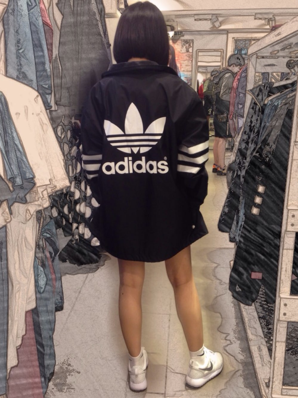 「adidas Originalsのアイテム（マウンテンパーカー、ブラック系）」を使った、blablabamboochuckさん（レディース・160cm）の夏コーディネートの1枚目の写真