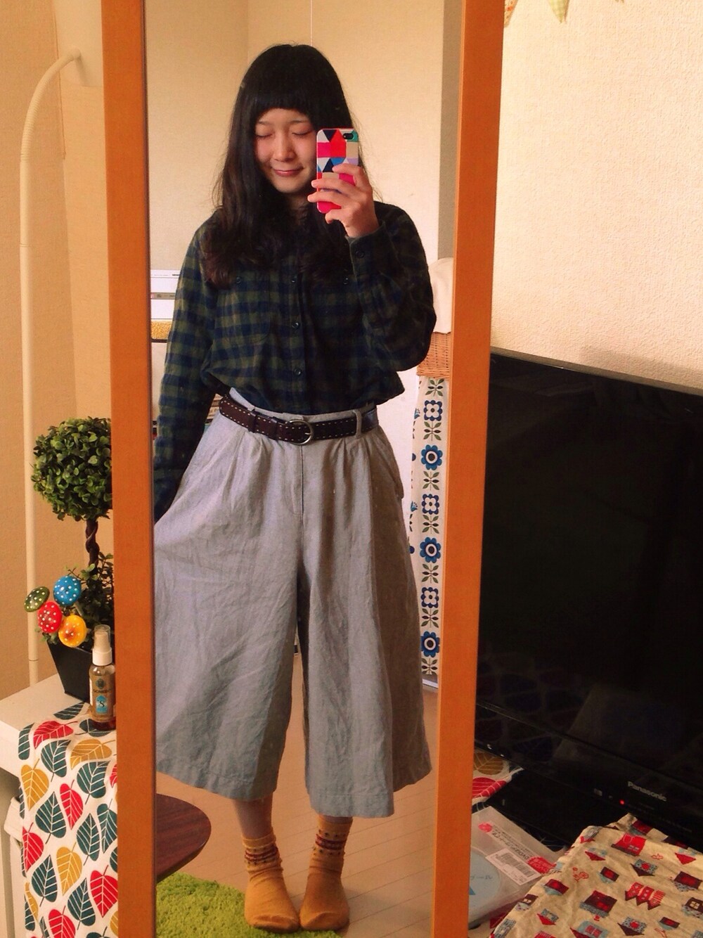 「チェックシャツ」｜「UNIQLOのアイテム（シャツ/ブラウス、グリーン系）」を使った、m o e m iさん（レディース・154cm）の秋コーディネートの1枚目の写真