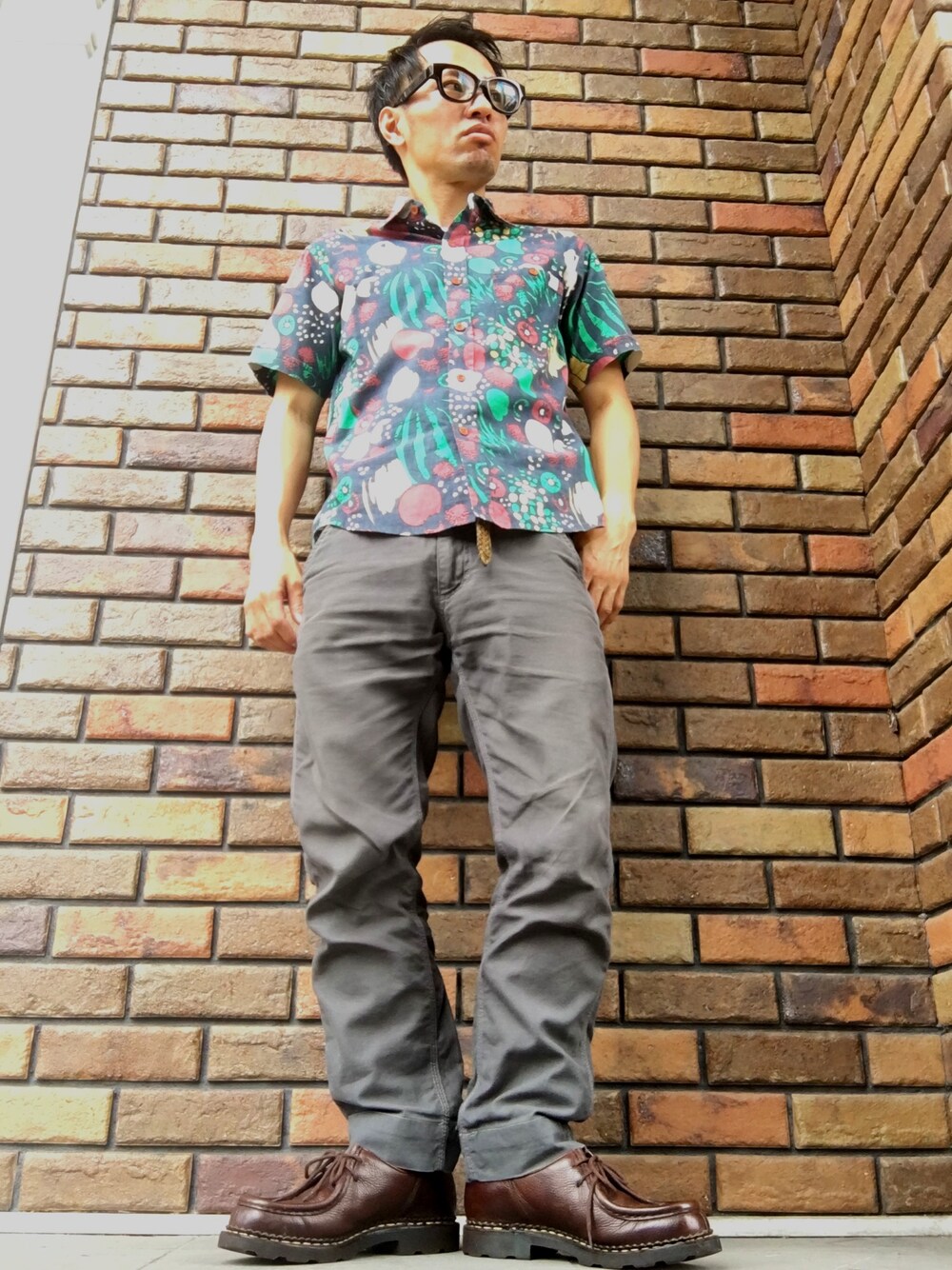 「半袖シャツ、パラブーツ、夏コーデ」｜「TCSSのアイテム（シャツ/ブラウス、その他）」を使った、TOMOFUMI KUMAZAKIさん（メンズ・165cm）の夏コーディネートの1枚目の写真