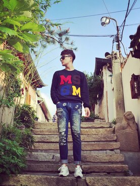 「MSGM（エムエスジーエム）のアイテム（ノーカラージャケット）」を使った、YokoYoungさん（メンズ・181cm）の冬コーディネート