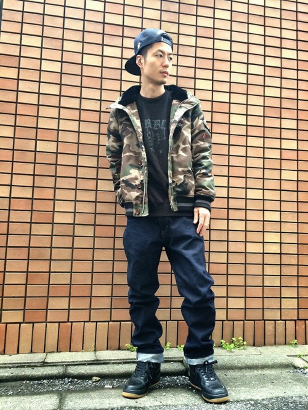 「スニーカー、デニム、ストリート、トレーナー、ナイキ、フードジャケット、ＢＢキャップ、ダブルスティール、迷彩アウター、カモフラ柄アウター」｜「DOUBLE STEALのレンジャー　フードジャケット（ブルゾン、その他）」を使った、まっつんさん（メンズ・173cm）の冬コーディネートの1枚目の写真