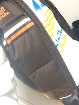 「アイテム（ダウンベスト、ブラウン系）」を使った、mystさん（レディース・166cm）の冬コーディネート