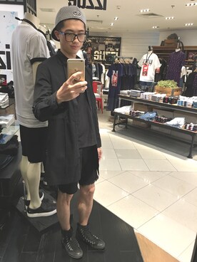 「initial（イニシャル）のアイテム（トップス）」を使った、华子さん（メンズ・175cm）の秋コーディネート