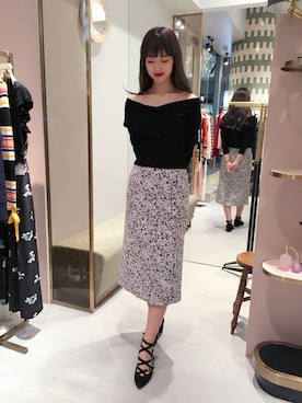 「アイテム（パンプス）」を使った、erina sumitomoさん（レディース・168cm・10代）の秋コーディネート