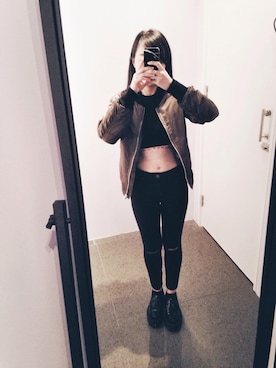 「アイテム（ナイロンジャケット、グリーン系）」を使った、Giovanaさん（レディース・154cm）の冬コーディネート